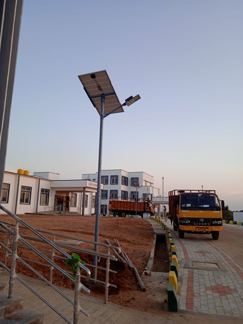 Kamal Solar High-Lumen Waterproof LED Street Light - Image 2